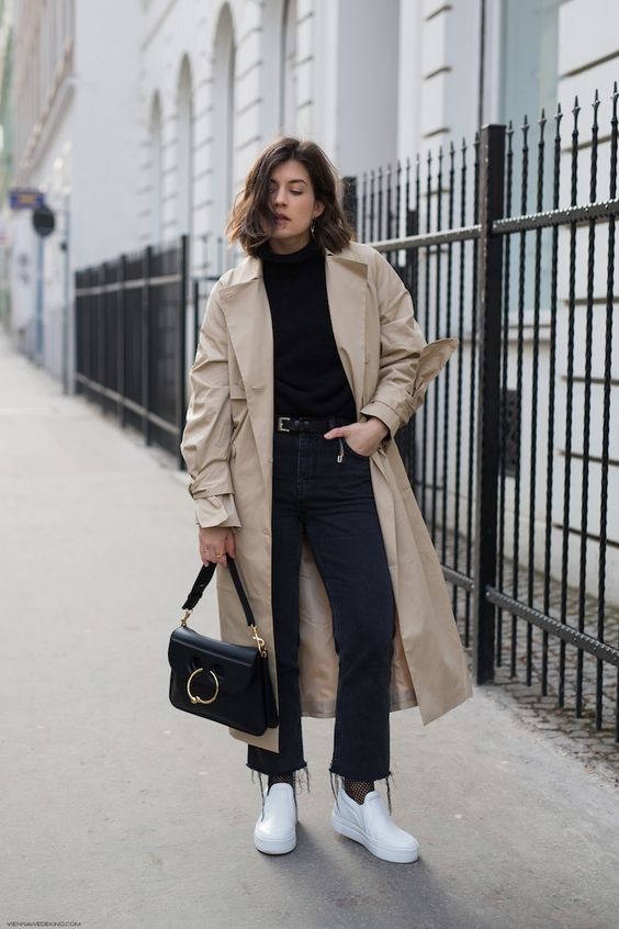 Como usar trench coat: looks, dicas e a história do casaco mais elegante da moda