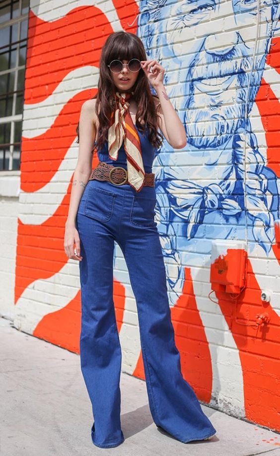 Reviva o estilo dos anos 70: looks incríveis para se inspirar