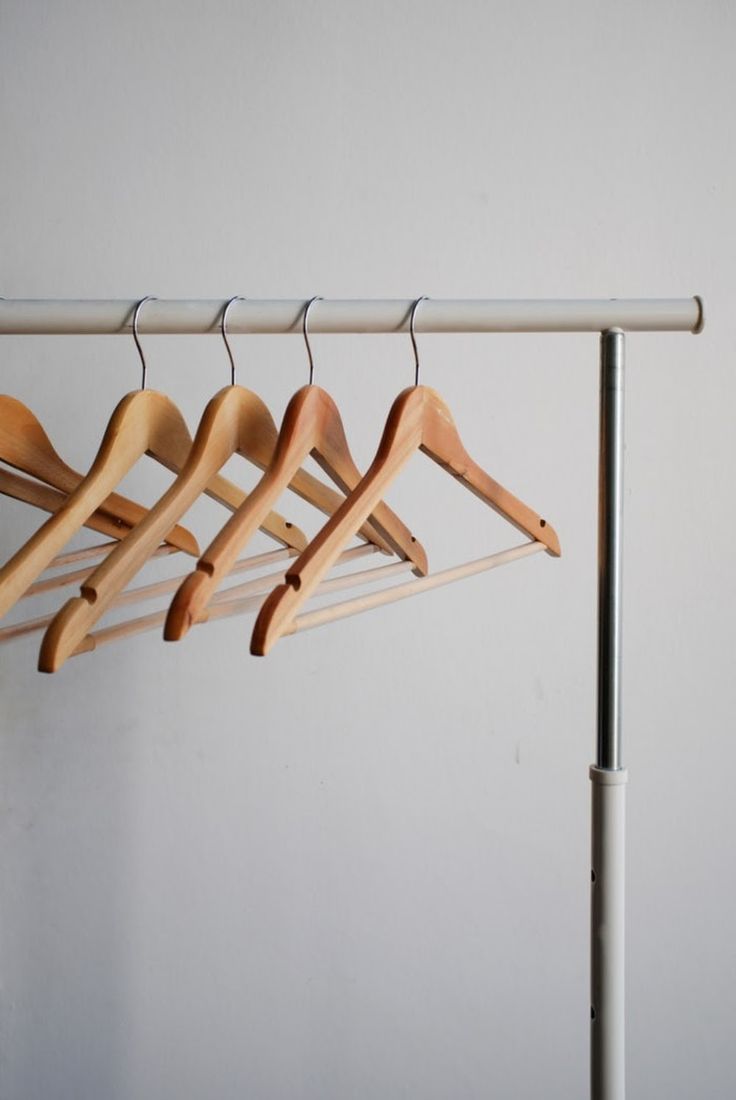 Armário Cápsula: Como Criar e Simplificar Seu Guarda-Roupa