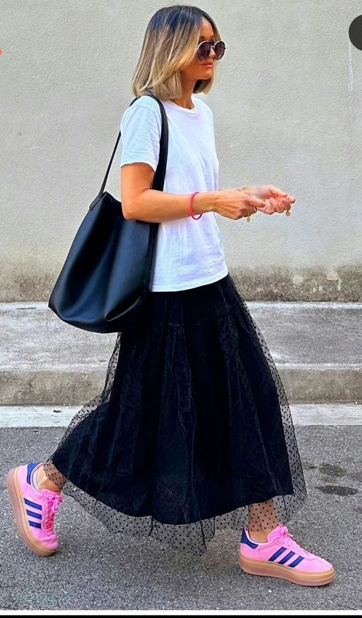 Saias de tule: como usar essa peça tão marcante no seus looks